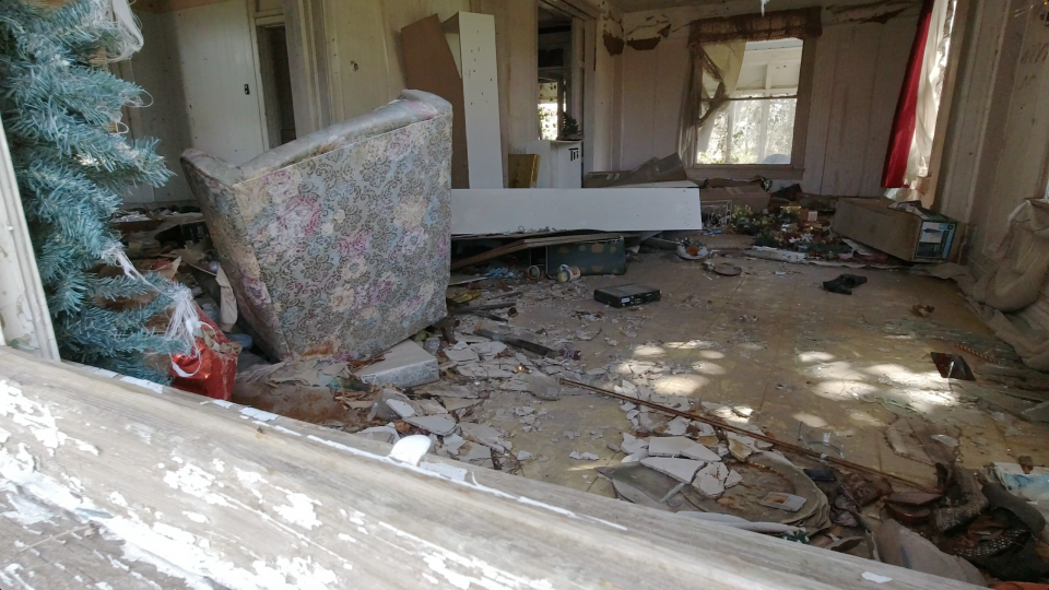 This is a view of the interior of one of the epic abandoned old houses in Mounds, Illinois.